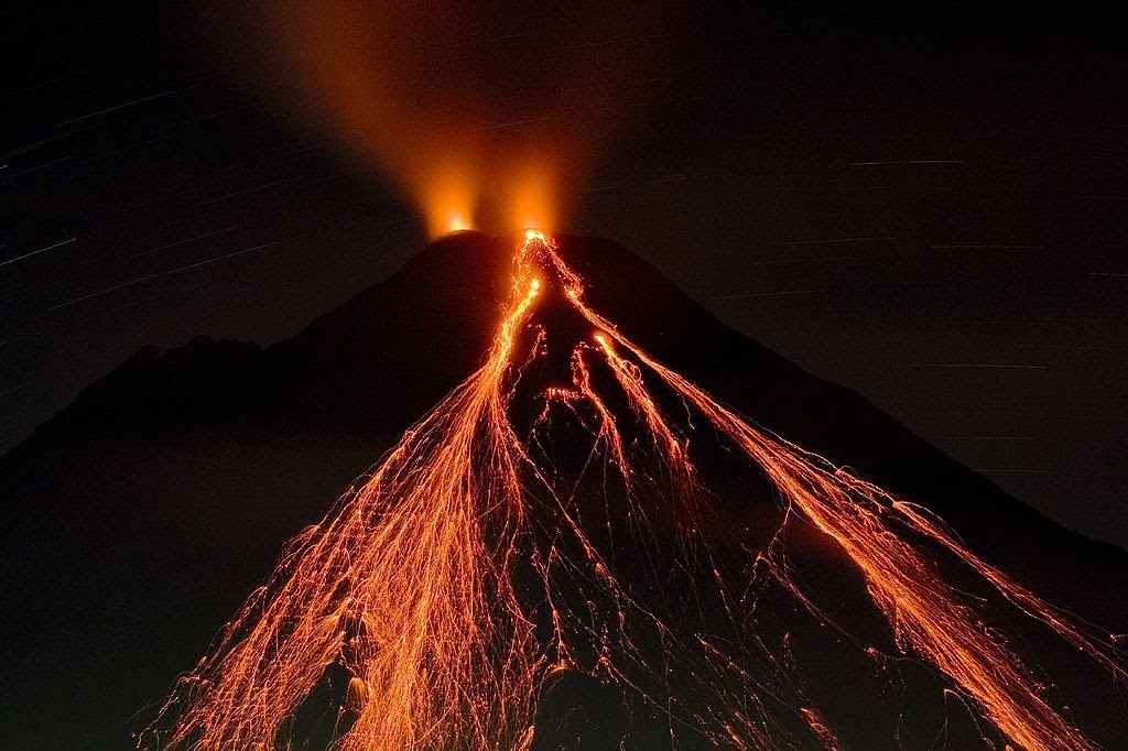 Eruption, Volcan Arenal, La Fortuna, Costa Rica